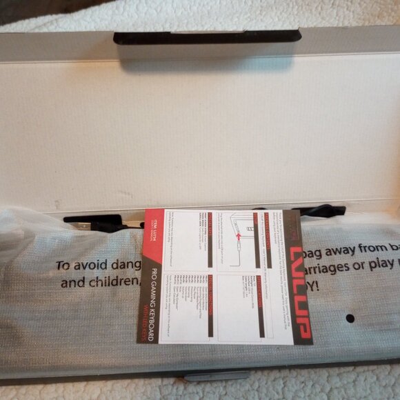 Lighted Gaming Keyboard - Picture 5 of 6